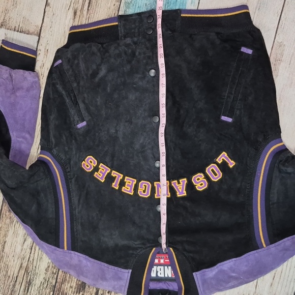 Los Angeles Lakers Jacket - Picture 13 of 16